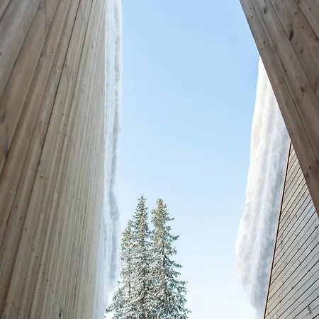度假居 Modern Family With Mountain Views